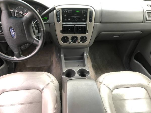 2004 Ford Explorer XLT - cars & trucks - by dealer - vehicle... for sale in Evergreen Park, IL – photo 15
