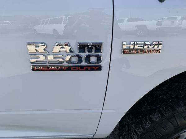2018 RAM 2500 Tradesman Crew Cab LWB pickup White for sale in Bethel Heights, AR – photo 9