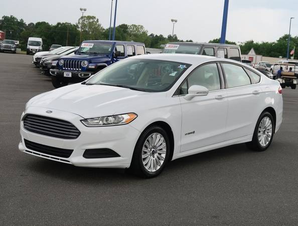 2014 Ford Fusion Hybrid SE - - by dealer - vehicle for sale in Graham, NC – photo 2