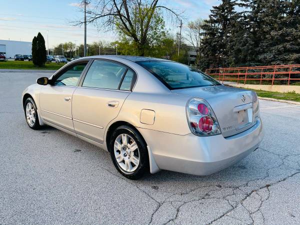 2006 Nissan Altima no emails please for sale in milwaukee, WI – photo 3
