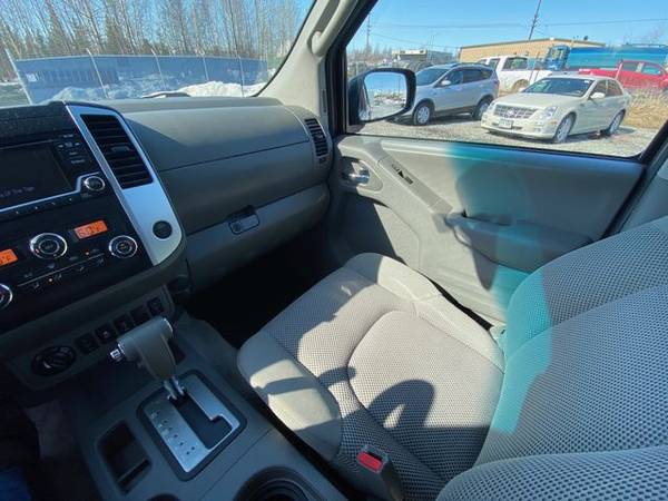 2015 Nissan Frontier Crew Cab S Pickup 4D 5 ft 4WD for sale in Anchorage, AK – photo 13