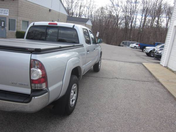 2010 Toyota Tacoma 4dr Double Cab SR5 4x4 V6 Auto 205K Silver 13950 for sale in East Derry, MA – photo 9