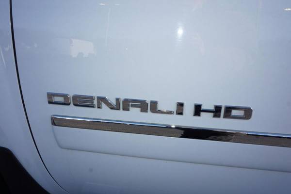 2014 GMC Sierra 3500HD Denali 4x4 4dr Crew Cab LB DRW Diesel Truck /... for sale in Plaistow, NH – photo 9