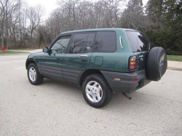 1998 Toyota RAV4 4-Door FWD 4 CYL RUNS STRONG $1995 - cars & trucks... for sale in Highland Park, IL – photo 13