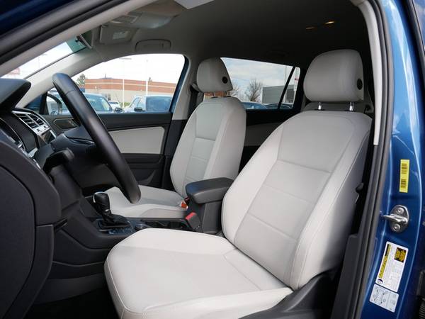 2019 Volkswagen VW Tiguan SE - - by dealer - vehicle for sale in Inver Grove Heights, MN – photo 18