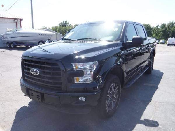 2016 Ford F150 SuperCrew Cab 4WD XLT Pickup 4D 5 1/2 ft Trades Welcome for sale in Harrisonville, MO – photo 3