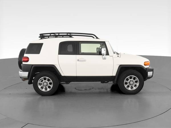 2013 Toyota FJ Cruiser Sport Utility 2D suv White - FINANCE ONLINE -... for sale in Knoxville, TN – photo 13