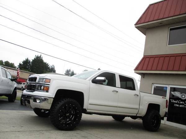 LIFTED 2 OWNR 2014 CHEVY SILVERADO 1500 CREW 4X4 NEW 33X12.50 MTS L@@K for sale in KERNERSVILLE, NC – photo 7