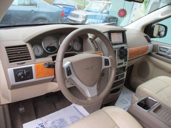 2008 Chrysler Town and Country Limited 4dr Mini Van - cars & trucks... for sale in Youngstown, PA – photo 8