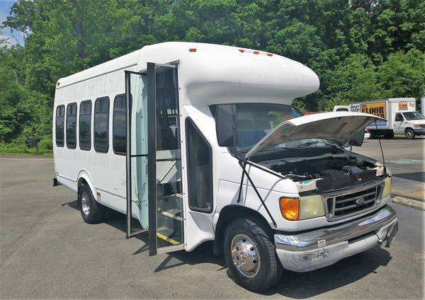 2003 FORD E-450 SHARTRANS SHUTTLE BUS - HALLOWEEN SPECIAL for sale in Richmond, NC – photo 7