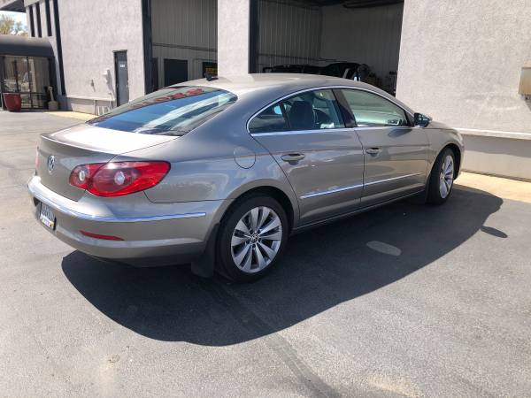 2009 Volkswagen CC Sport-6 Speed! - - by dealer for sale in Rochester, WI – photo 4