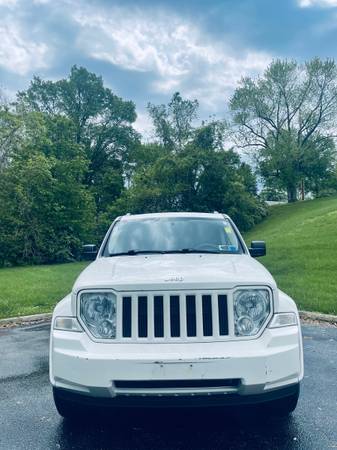 2008 JEEP LIBERTY 3 7L V6 One Owner - - by dealer for sale in St. Charles, MO – photo 8