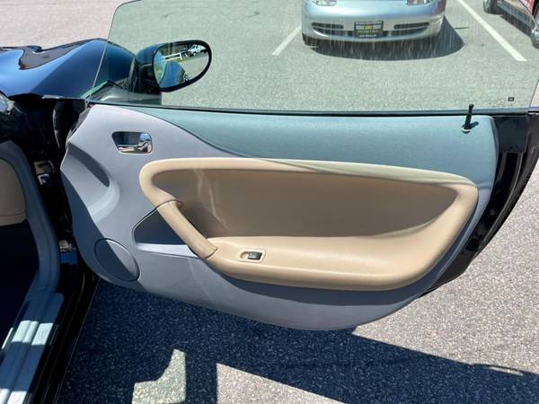 Look What Just Came In! A 2006 Pontiac Solstice with only for sale in South Windsor, CT – photo 17
