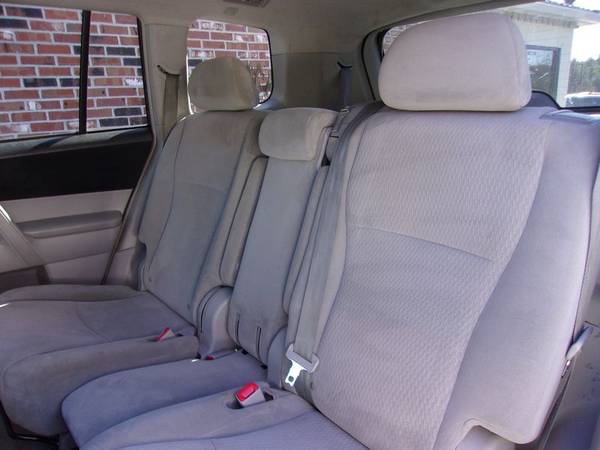 2010 Toyota Highlander Seats-8 AWD, 151k Miles, P Roof, Grey, Clean for sale in Franklin, NH – photo 11