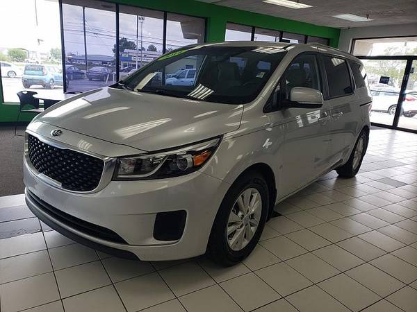 2016 Kia Sedona 4d Wagon LX - - by dealer - vehicle for sale in Louisville, KY – photo 3