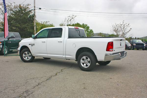 2020 RAM 1500 Classic Crew Cab SLT 4X4 - ONLY 8, 460 MILES - cars & for sale in Other, NY – photo 4