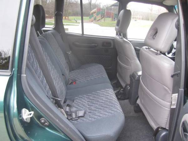 1998 Toyota RAV4 4-Door FWD 4 CYL RUNS STRONG $1995 - cars & trucks... for sale in Highland Park, IL – photo 24