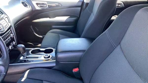 2019 Nissan Pathfinder SV hatchback Brilliant Silver Metallic - cars for sale in Carson City, NV – photo 23