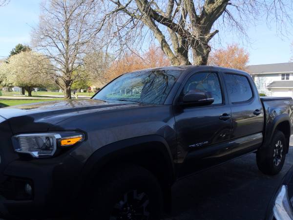 2017 Toyota Tacoma off road V6 for sale in Galesburg, IL – photo 3