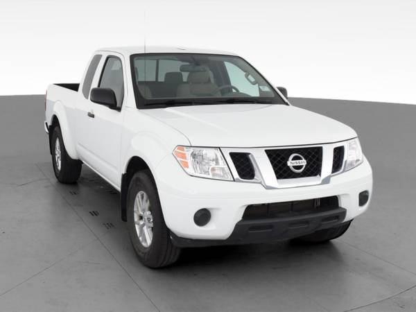 2017 Nissan Frontier King Cab SV Pickup 2D 6 ft pickup White -... for sale in Visalia, CA – photo 16