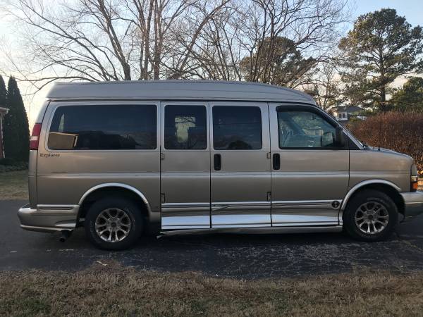 2004 Chevy Express Explorer Limited Con Van - - by for sale in Bowling Green , KY – photo 3