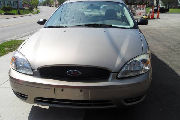 2004 Ford Taurus Crazy Low 66k Miles ! Nicest Around - cars & for sale in Cincinnati, IN – photo 2
