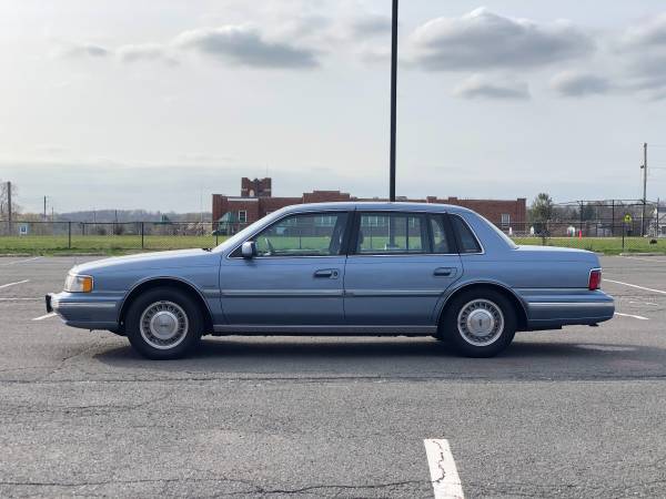 1988 Lincoln Continental Signature Series, Low Mileage! Like New! for sale in West Harrison, NY – photo 3