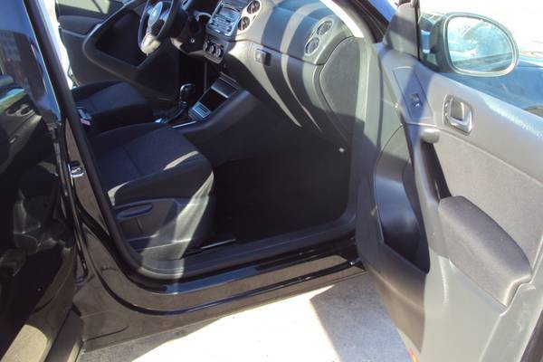 2012 VW Tiquan LE - - by dealer - vehicle automotive for sale in Jacksonville, FL – photo 9
