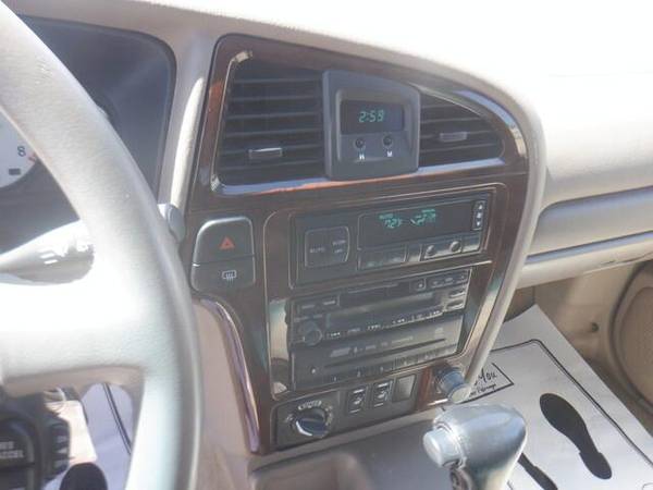 2001 Nissan Pathfinder LE - - by dealer - vehicle for sale in Des Moines, IA – photo 9