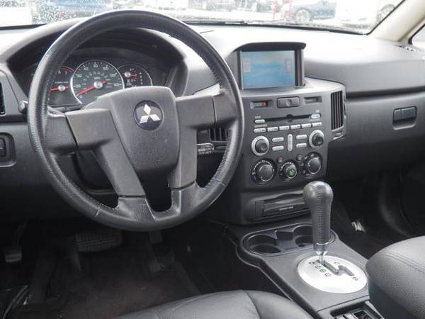 2011 Mitsubishi Endeavor SE - SUV for sale in Greensboro, NC – photo 7