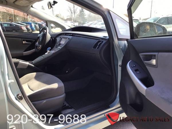 2014 TOYOTA PRIUS IV - - by dealer - vehicle for sale in Jefferson, WI – photo 9