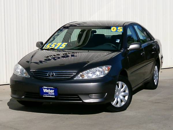 2005 Toyota Camry-EXTREMELY AFFORDABLE AND RELIABLE! for sale in Silvis, IA – photo 2