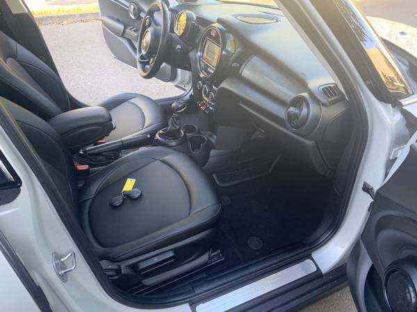 2015 MINI Cooper 4-Door hardtop Hatchback Sunroof 1 Owner 40MPG! WOW! for sale in Hillsboro, OR – photo 16