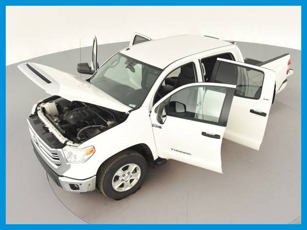2016 Toyota Tundra CrewMax SR5 Pickup 4D 5 1/2 ft pickup White for sale in Hugo, MN – photo 15
