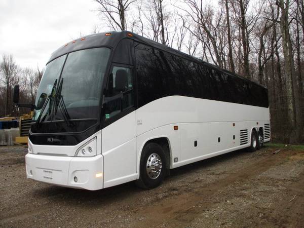 3) 2018 MCI J4500 56 Passenger Luxury Coach Bus RTR 1024836-01-03 for sale in Dayton, NJ – photo 20