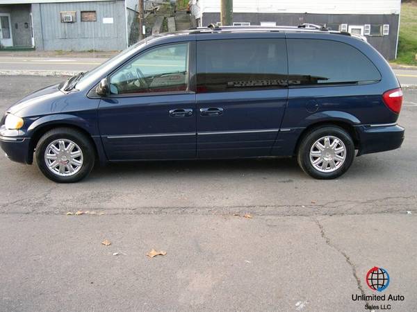 2005 Chrysler Town & Country Limited Cheap! only 2950 - cars & for sale in Larksville, PA – photo 3