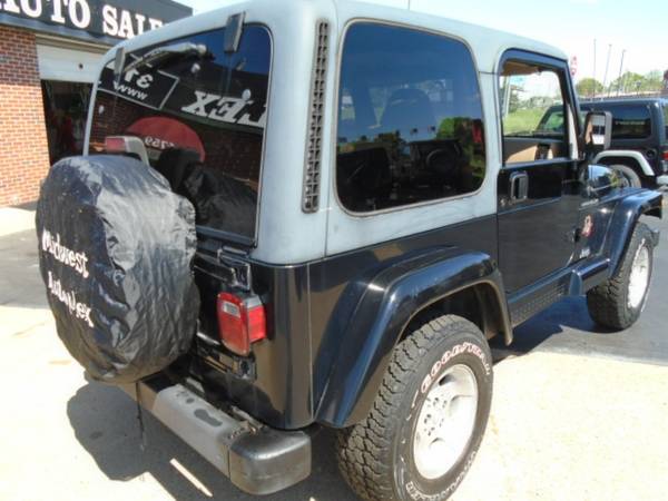2002 Wrangler Sahara 93k, 2 Owner, Auto Cold AC Cruise an easy 10 for sale in Maplewood, MO – photo 3