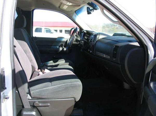 2008 Chevrolet Silverado 1500 4x4 Auto V8 5.3L(RUNS GREAT)) - cars &... for sale in Council Bluffs, IA – photo 6