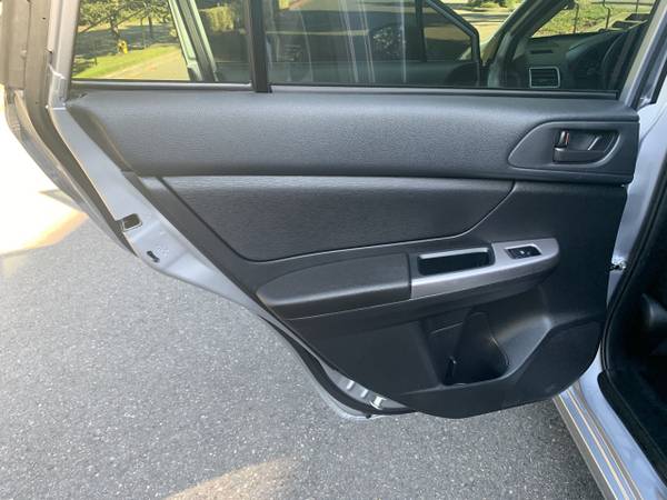 2015 Subaru Impreza 2.0i AWD Hatchback 5 speed CLEAN TITLE Rear Camera for sale in Hillsboro, OR – photo 11