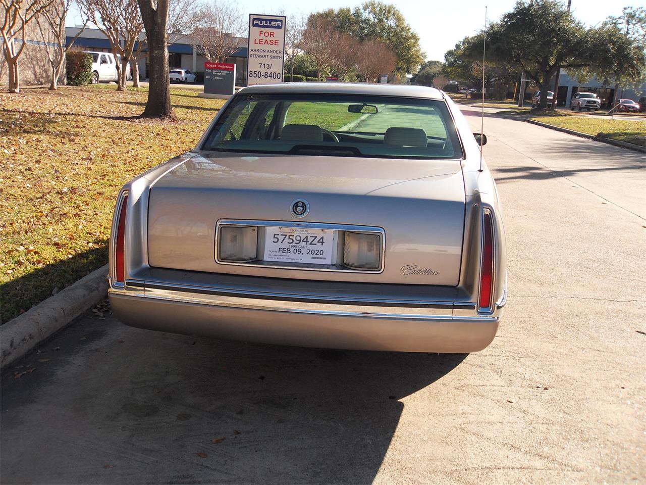 1995 Cadillac Sedan DeVille for sale in Houston, TX – photo 4