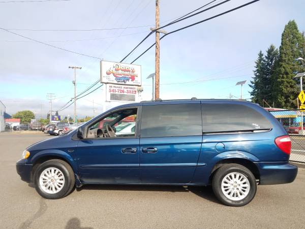 SOLD Thanks!! 2002 Chrysler Town and Country EX for sale in Springfield, OR – photo 2