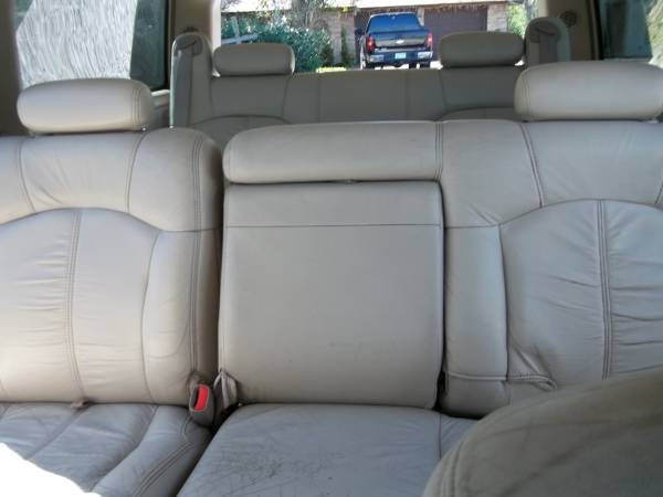 2002 Chevy Suburban LT Leather - cars & trucks - by dealer - vehicle... for sale in Victoria, TX – photo 8