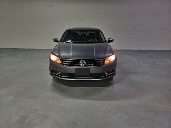 2016 Volkswagen Passat SE 1.8t LOADED - cars & trucks - by dealer -... for sale in Northbrook, IL – photo 9