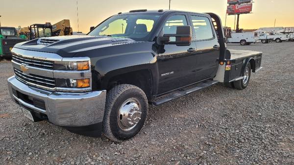 2017 Chevrolet 3500HD 4wd Crew Cab Skirted Flatbed 6.6L Diesel 3500... for sale in Oklahoma City, OK – photo 2