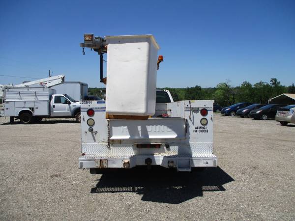 GMC Sierra 3500 HD Bucket Truck - - by dealer for sale in Austin, TX – photo 6