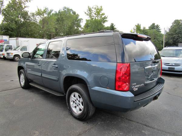 2008 GMC Yukon XL 1500 SLT 4WD *Leather + Moonroof + Backup Camera*... for sale in leominster, MA – photo 3