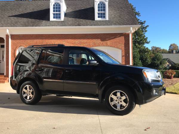 2011 Honda Pilot Touring 4WD - cars & trucks - by owner - vehicle... for sale in Gainesville, GA – photo 2