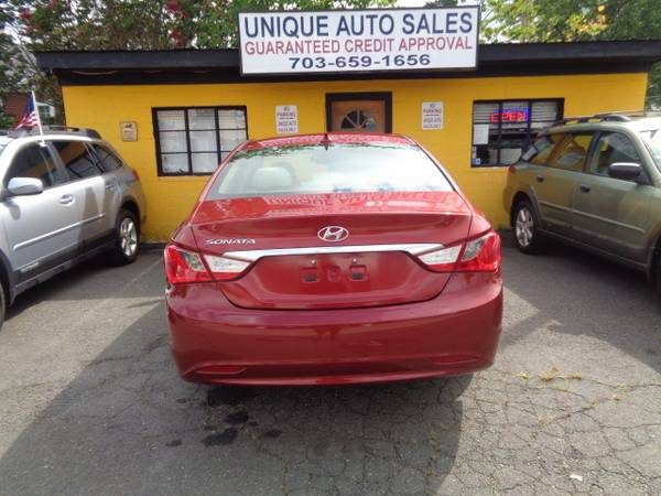2013 HYUNDAI SONATA ( VERY CLEAN ) - cars & trucks - by dealer -... for sale in Upperville, VA – photo 5