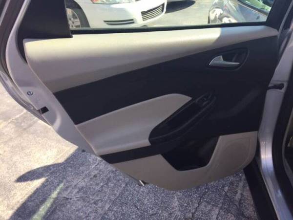 2012 FORD FOCUS SE.....EASY FINANCING AVAILABLE..... for sale in Stuart, FL – photo 16