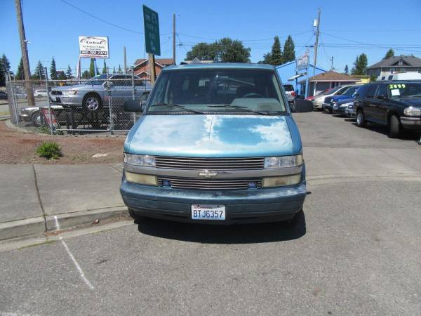 1995 Chevrolet Chevy Astro MINIVAN - Down Pymts Starting at $499 -... for sale in Marysville, WA – photo 2